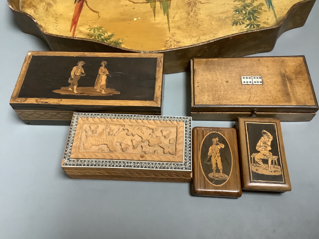 Assorted treen boxes and trays